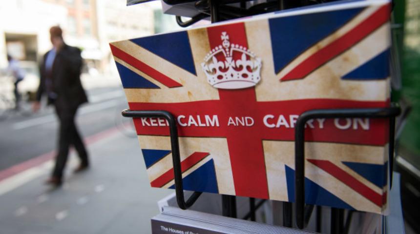 Brexit: Moody's İngiltere'nin kredi notu görünümünü düşürdü
