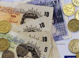 Sterlin yeni haftaya da düşüşle başladı