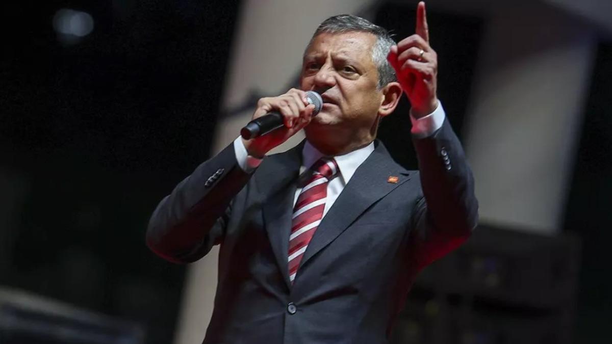 CHP lideri Özgür Özel AK Parti'yi vatandaşa şikayet etti! 'Cami yapıyoruz diye engel oluyorlar' - Dünya Haberleri