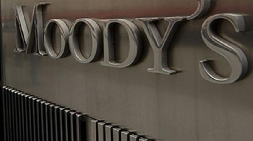 Moody's Türkiye'nin kredi notunu düşürdü