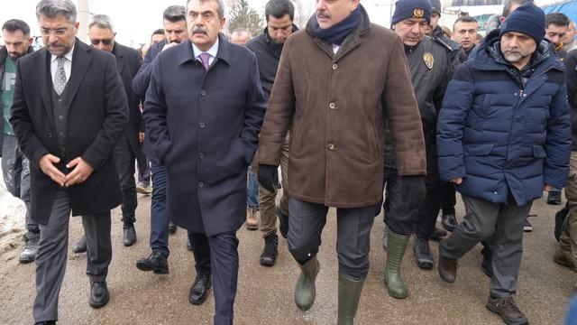 Yangında ölü sayısı 2'ye yükseldi