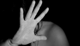 Polis memuru eşini darp ederek yaraladı! Bakanlardan peş peşe tepkiler