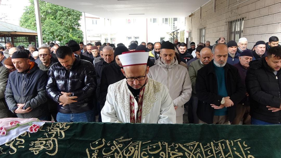 6.5 ay boyunca teşhis konulamadı! Gen&ccedil; Dilara nın kahreden &ouml;l&uuml;m&uuml;... Acılı baba: "&Uuml;zerinde deney yaptılar" 1