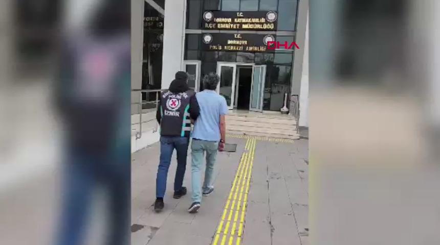 Yer: İzmir! Orta ref&uuml;jden karşı şeride ge&ccedil;en s&uuml;r&uuml;c&uuml;ye ceza