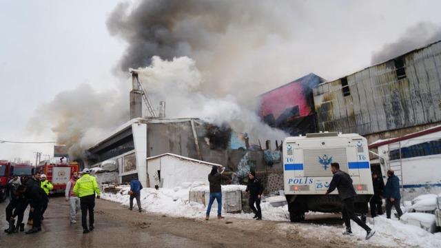 Erzurum'da iş yerinde patlama; yangın çıktı, 2 kişi hayatını kaybetti