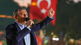 Son dakika: CHP lideri &Ouml;zg&uuml;r &Ouml;zel: "20 bin TL'yi bir asgari &uuml;crete, 28 bin TL'ye &ccedil;ıkarmak muhalefetin ellerinde"