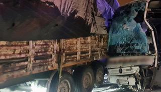 Bing&ouml;l&rsquo;de yolcu otob&uuml;s&uuml;, TIR&rsquo;a &ccedil;arptı! Yaralılar var