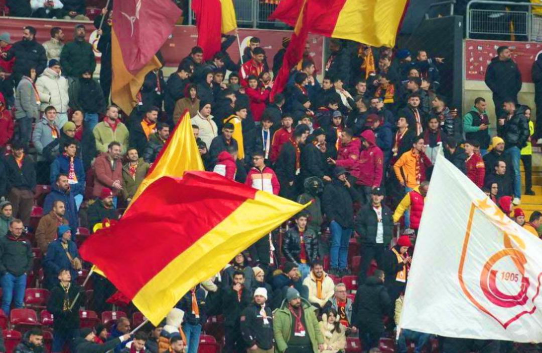 Galatasaray da kazan kaynıyor! Gaziantep ma&ccedil;ı bardağı taşırdı: "Y&ouml;netim istifa" 1