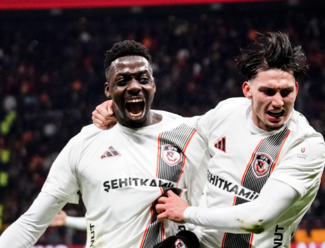 (&Ouml;zet) Galatasaray - Gaziantep FK Ma&ccedil;ı &Ouml;zeti ve T&uuml;m &Ouml;nemli Anları 6