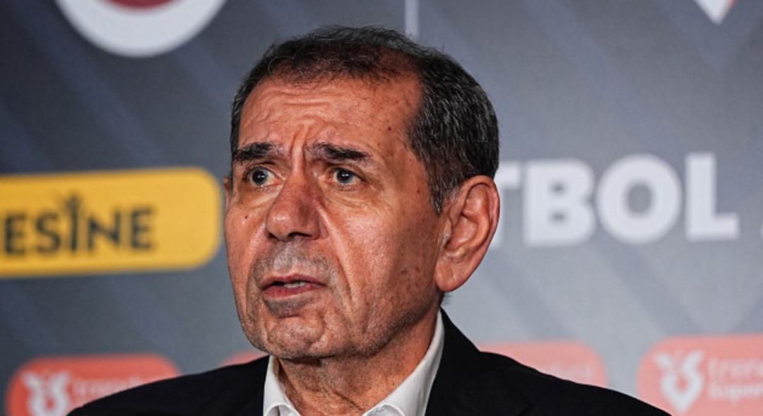 Galatasaray da olağan&uuml;st&uuml; hal! Dursun &Ouml;zbek hayatında ilk kez soyunma odasına indi 1