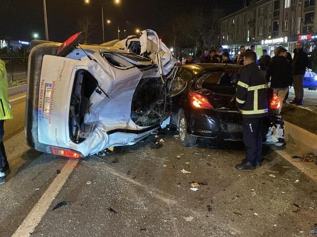 Bursa'da zincirleme kaza: 1 &ouml;l&uuml;, 1 yaralı