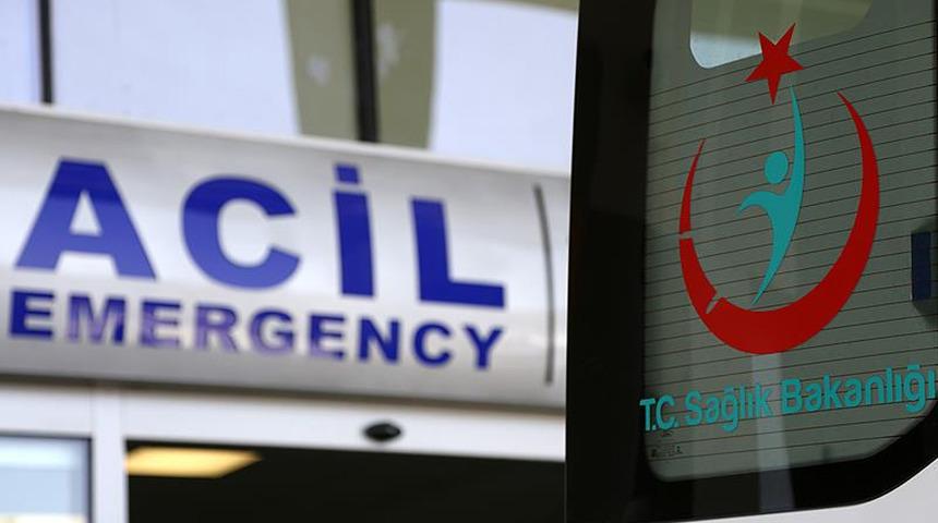 İstanbul'da acı olay! Bariyere &ccedil;arpan motosikletin s&uuml;r&uuml;c&uuml;s&uuml; &ouml;ld&uuml;