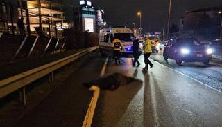 bariyerlere &ccedil;arpan motosikletli feci şekilde hayatını kaybetti