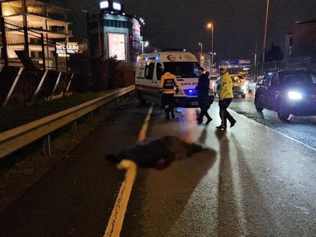 bariyerlere &ccedil;arpan motosikletli feci şekilde hayatını kaybetti