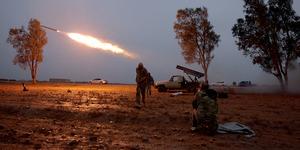 Suriye ordusu Tabka'da kontrol&uuml; sağladı! 483 ter&ouml;rist teslim olmak istedi