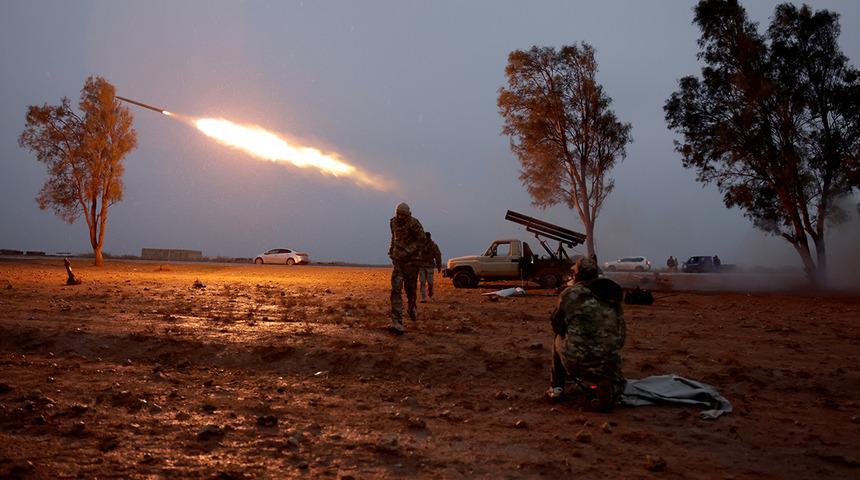 Suriye ordusu Tabka'da kontrol&uuml; sağladı! 483 ter&ouml;rist teslim olmak istedi