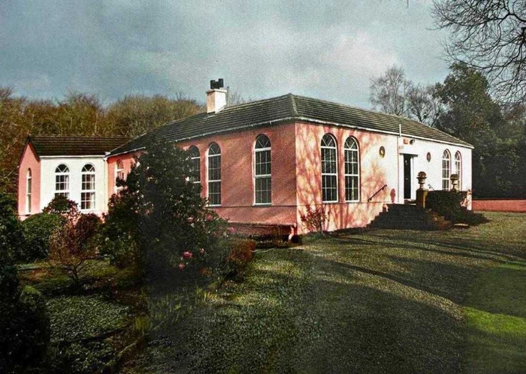 İ&ccedil;ini g&ouml;rmeden satın aldıkları evin hali sosyal medyayı salladı! 1