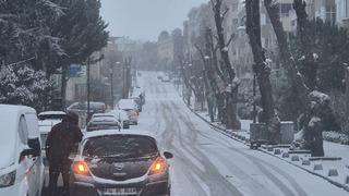 Son dakika: Silivri g&uuml;ne kar yağışı ile başladı