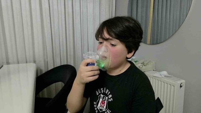 8 yıldır dinmeyen &ouml;ks&uuml;r&uuml;k hayatını kabusa &ccedil;evirdi: Ne uyuyabiliyor ne kilosunu kontrol edebiliyor 5