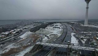 Beylikd&uuml;z&uuml;'nde kar manzarası ilgi &ccedil;ekti