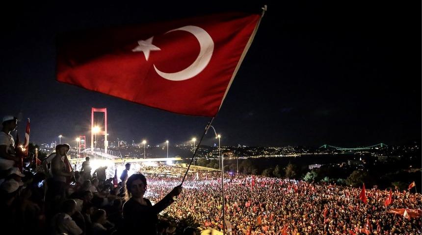 Moody's: Türkiye ekonomisi 15 Temmuz'u atlattı