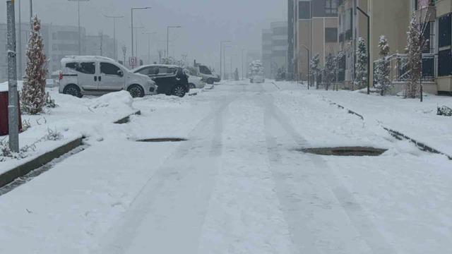 Diyarbakır&rsquo;da kar yağışı yeniden başladı 2