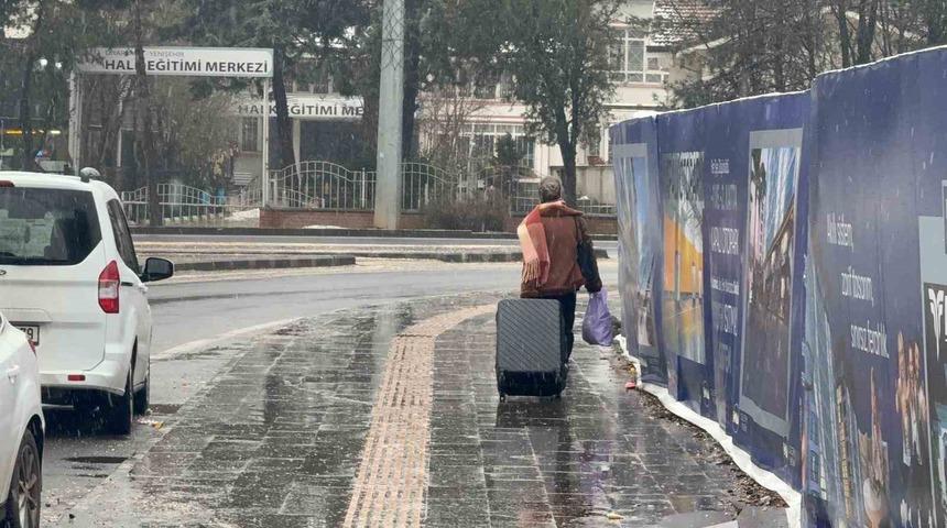 Diyarbakır&rsquo;da kar yağışı yeniden başladı