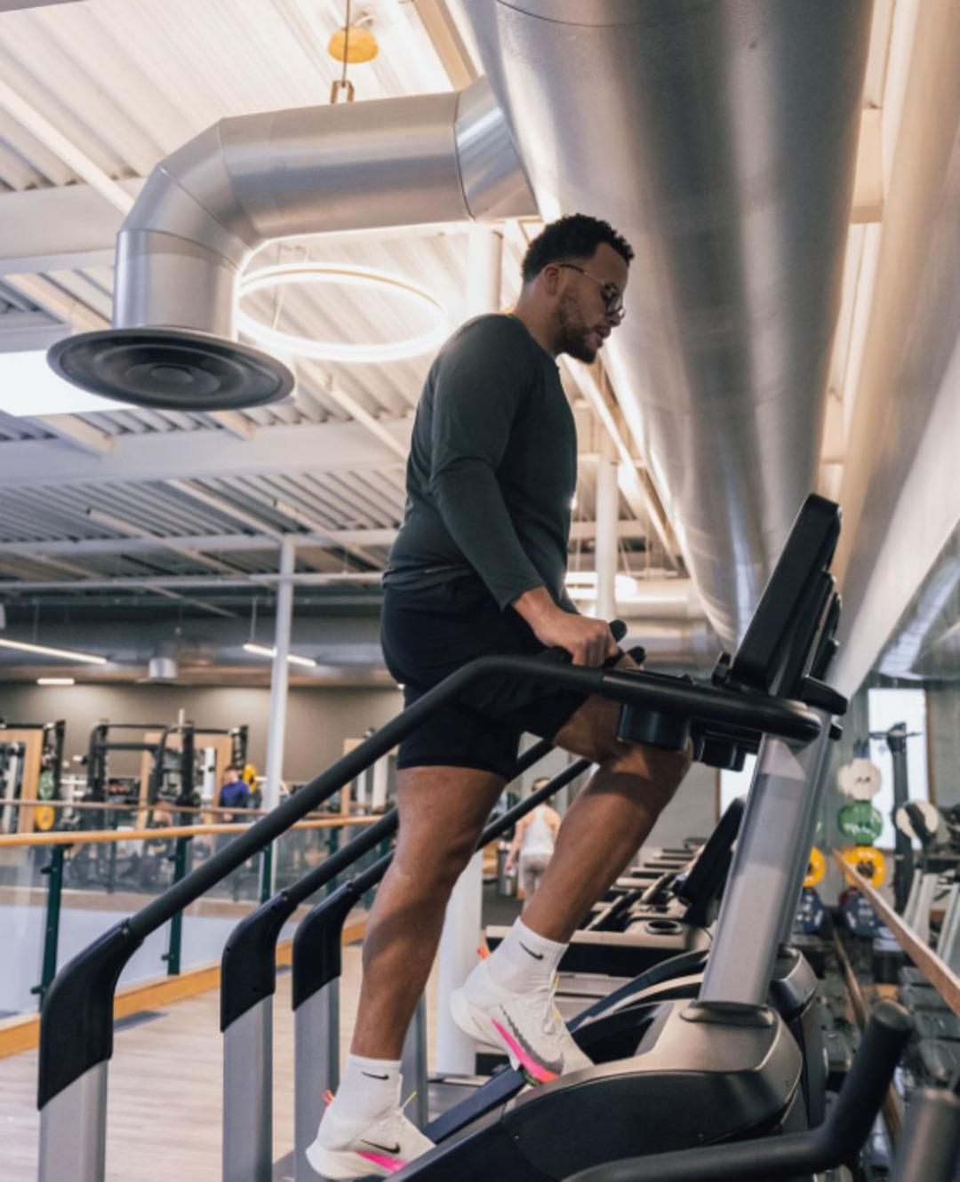 Tartı bile kilosunu &ouml;l&ccedil;m&uuml;yordu: Tam 95 kilo verdi! 1