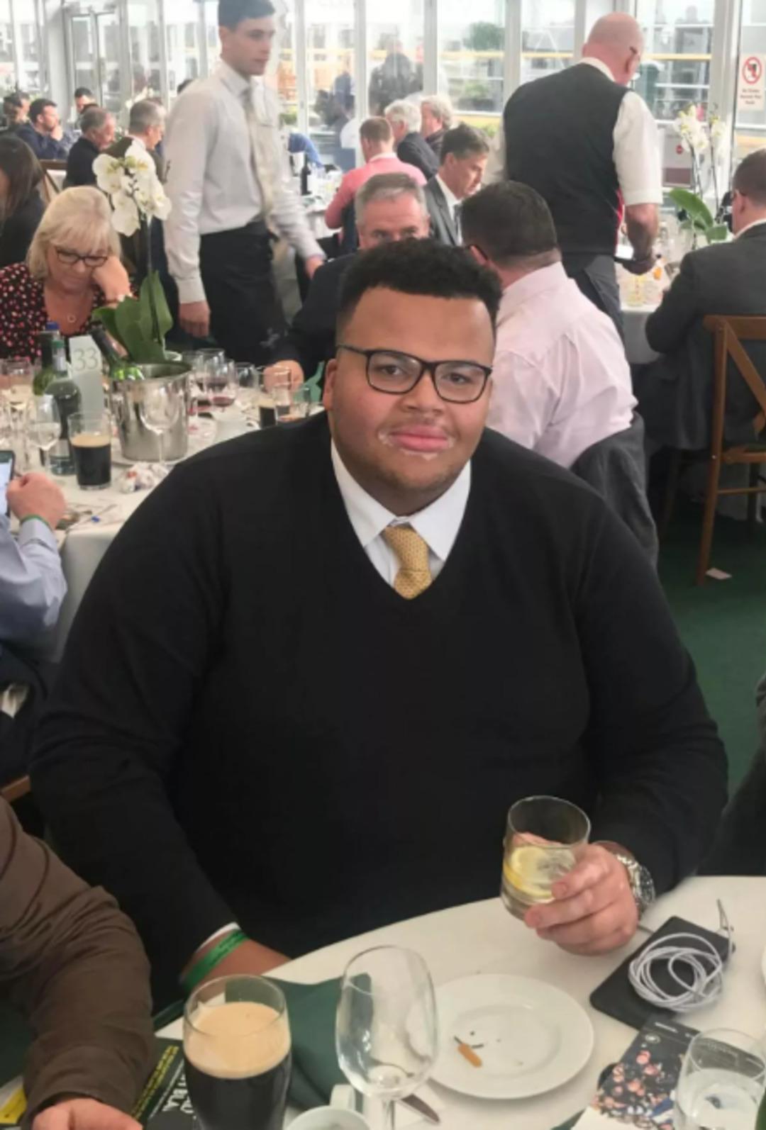 Tartı bile kilosunu &ouml;l&ccedil;m&uuml;yordu: Tam 95 kilo verdi! 2