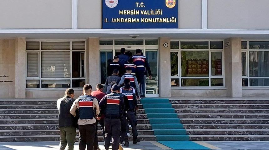 Mersin&rsquo;de aranan 42 şahıs yakalandı