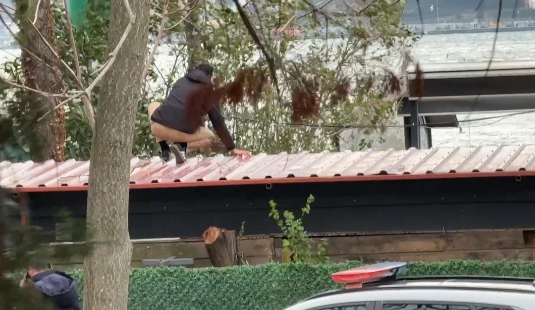 Sarıyer&rsquo;de silahla başından vurulmuş halde bulundu: &Ouml;l&uuml;m haberini alan yakınları &ccedil;atıya &ccedil;ıktı 3