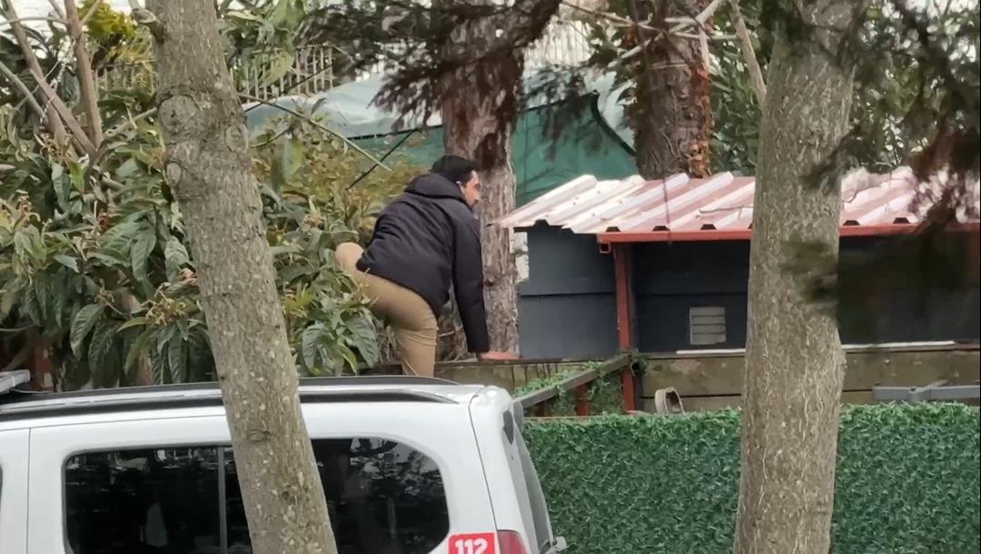 Sarıyer&rsquo;de silahla başından vurulmuş halde bulundu: &Ouml;l&uuml;m haberini alan yakınları &ccedil;atıya &ccedil;ıktı 2