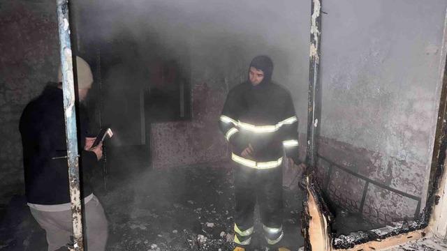 Artvin Hopa&rsquo;da apartman dairesinde yangın paniği 3