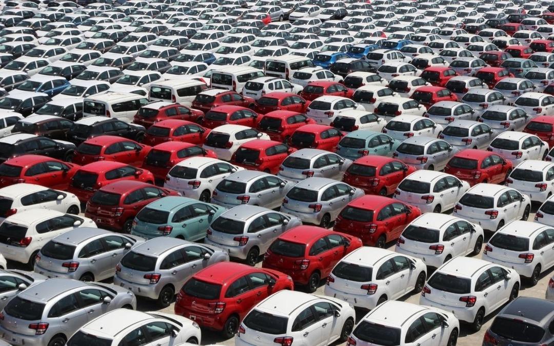 2025 yılı hafif ticari ara&ccedil; satış rakamları a&ccedil;ıklandı: Ford zirveyi bırakmadı! 2