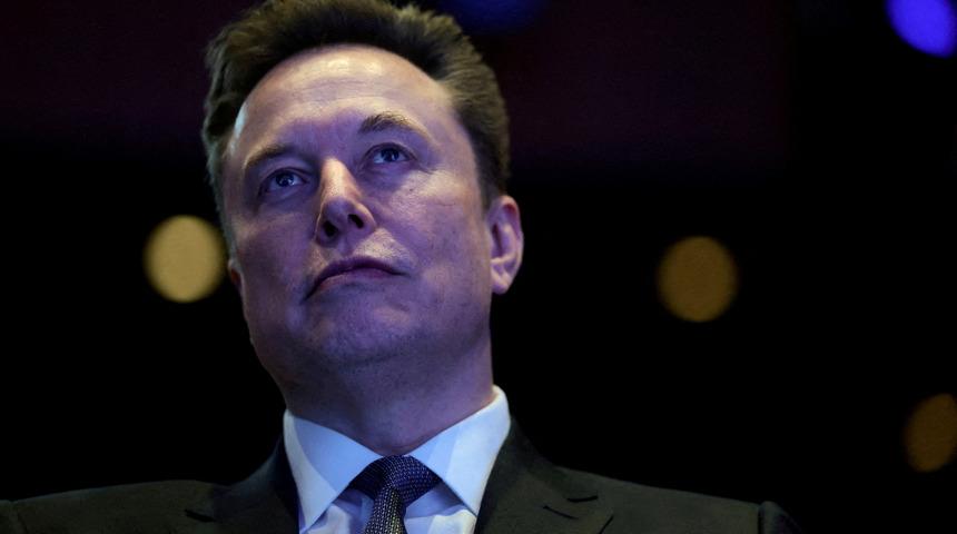 Elon Musk'ın istediği tazminat dudak u&ccedil;uklattı: Hem de 700 milyar dolarlık servetine rağmen...