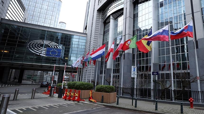 Avrupa Parlamentosu yeni tarife kararı sonrası AB-ABD ticaret anlaşmasını onaylamayacak