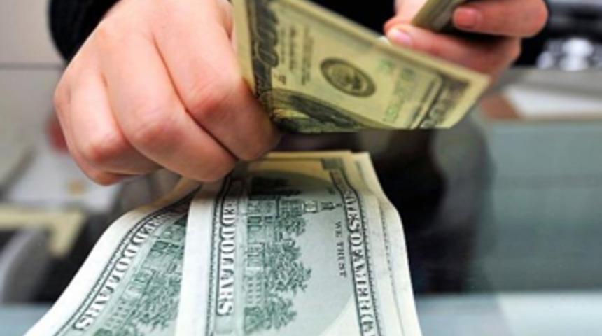 Dolar 2 ayın zirvesinde