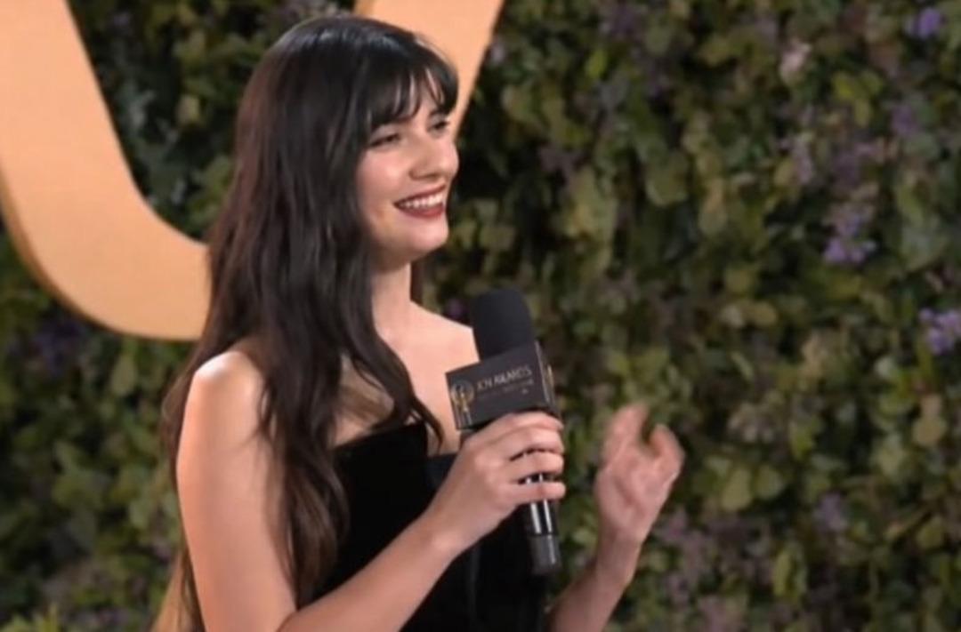 Tuba B&uuml;y&uuml;k&uuml;st&uuml;n &uuml;n yanıtı konuşuluyor: "Sana T&uuml;rk&ccedil;e &ouml;ğretsem nasıl olur?" 1