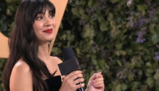 Sunucu "Bana Arap&ccedil;a &ouml;ğretmen gerekiyor" deyince...