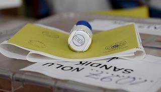 Se&ccedil;im anketinde bu kez gen&ccedil;lere soruldu! CHP ile AK Parti arasında fark a&ccedil;ıldı