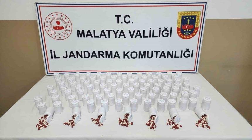 Malatya&rsquo;da 5 bin 561 adet sentetik ecza hap ele ge&ccedil;irildi