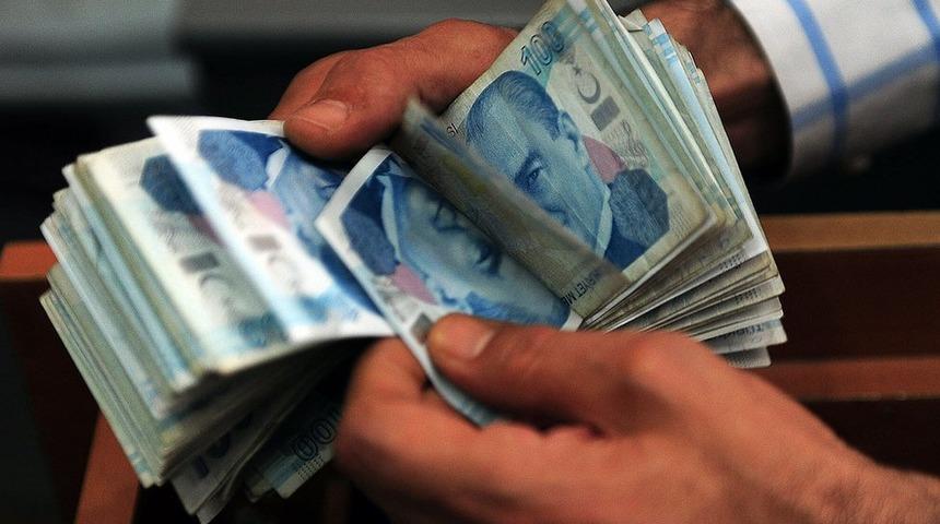 Dolar/TL'de yükselişin nedeni 'hem siyasi hem ekonomik'