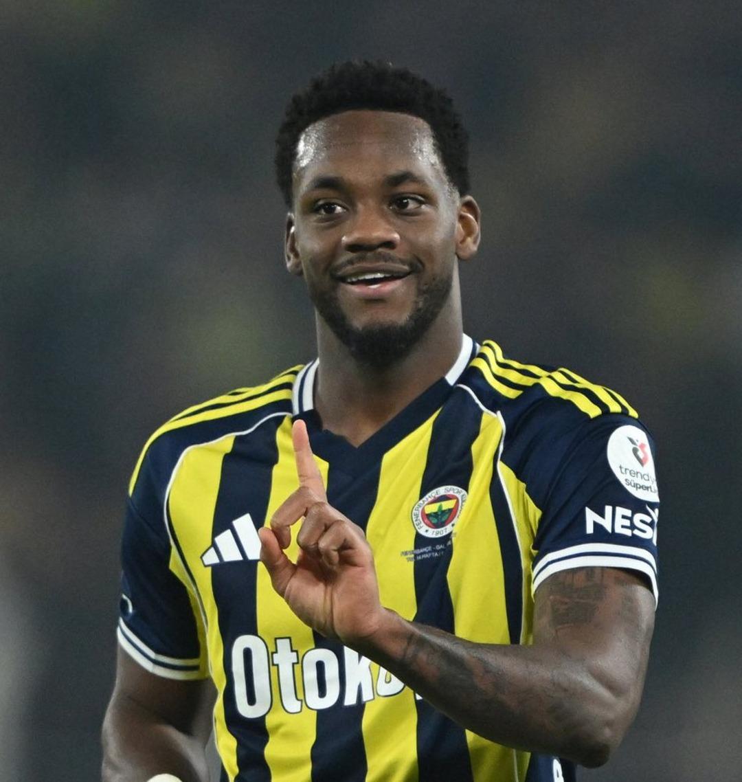 Fenerbah&ccedil;e ye Jhon Duran dan m&uuml;jdeli haber! Cezası indirildi 1