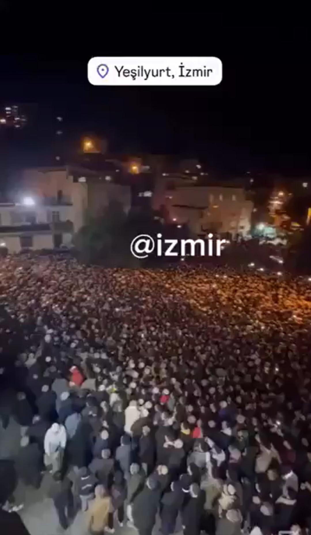 İzmir deki "toplu t&ouml;vbe" g&ouml;r&uuml;nt&uuml;leri g&uuml;ndem oldu! Menzil Cemaati liderini binlerce kişi karşıladı 2