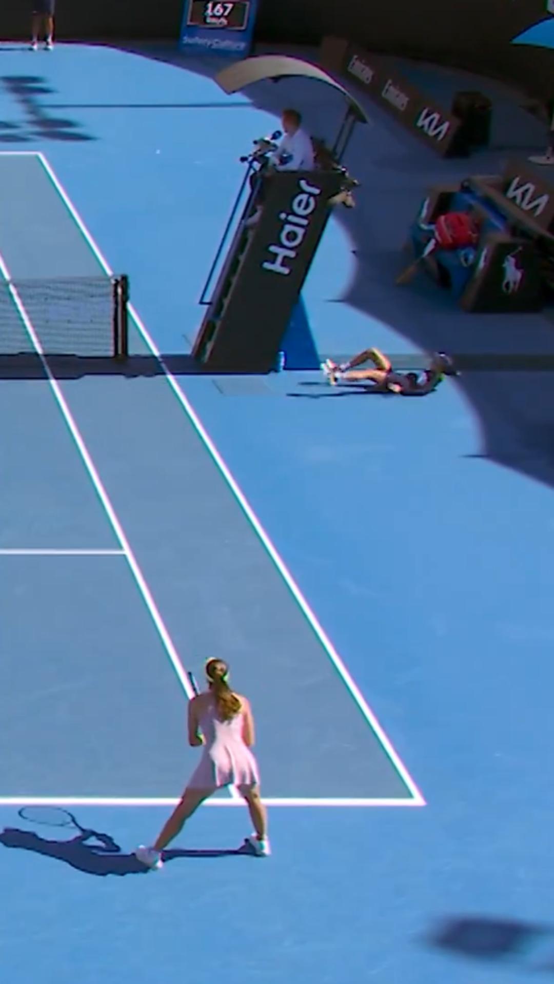 T&uuml;m d&uuml;nya Zeynep S&ouml;nmez i konuşuyor! Yaptığı hareketle alkış yağmuruna tutuldu 1