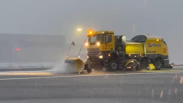 Sabiha Gökçen Havalimanı’nda karla mücadele! Pistler açık tutuluyor