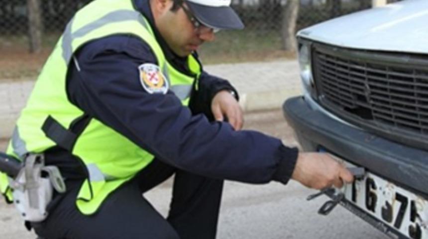 Sahte plaka kullanana 8 yıl hapis