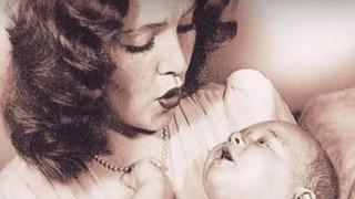 Korku filmi gibi hikaye: Çarpıcı iddialar kan dondurdu! Önce annesini 87 yıl sonra da babaannesini bıçakladı