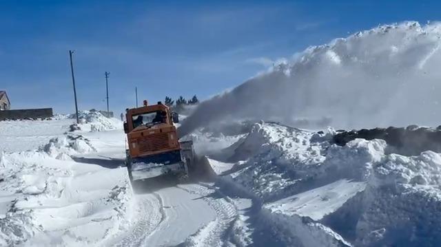 Kars&rsquo;ta 208 k&ouml;y yolu kapalı bulunuyor 1