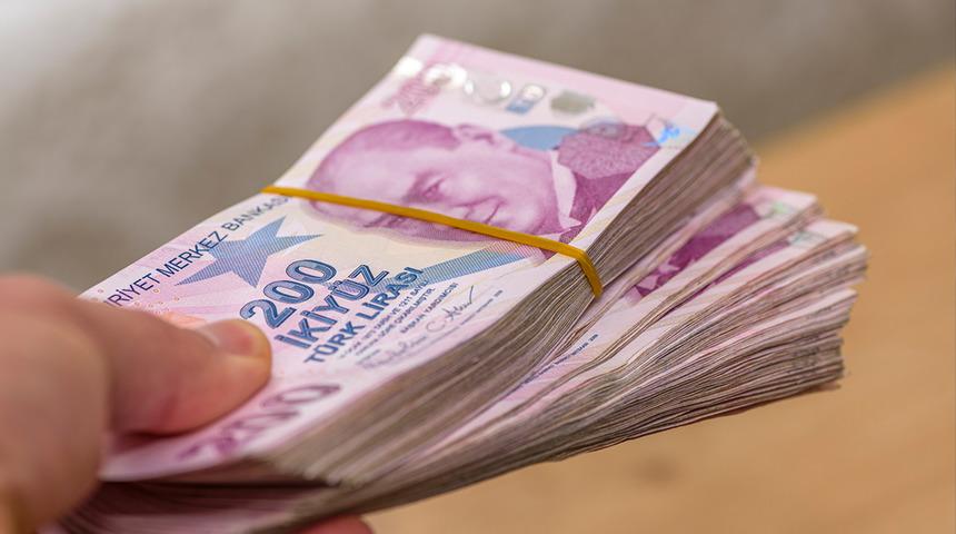 En d&uuml;ş&uuml;k maaş 95 bin TL oldu, halay &ccedil;ekerek kutladılar